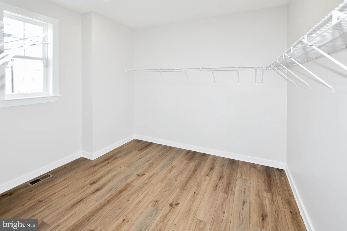 15921 Hyde Park Place photo 59