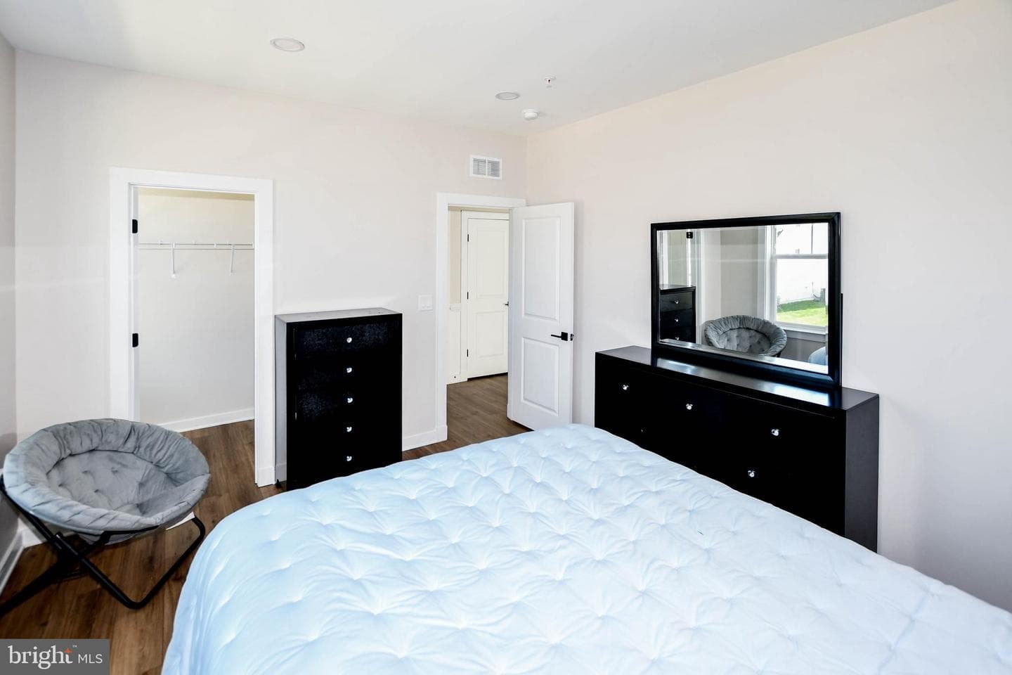 15921 Hyde Park Place photo 71