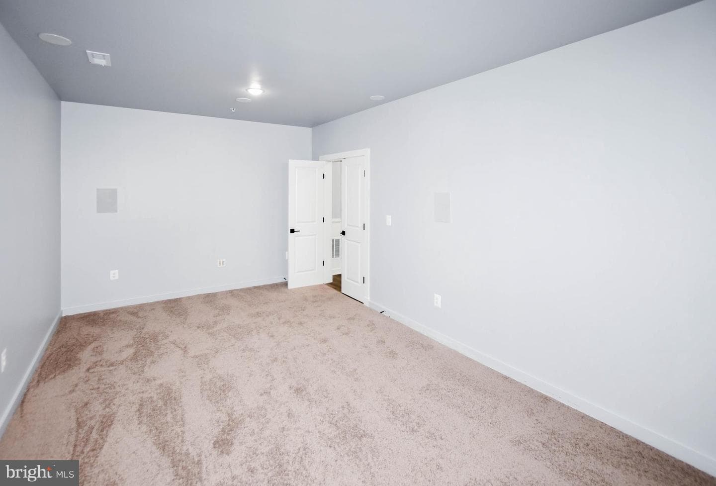 15921 Hyde Park Place photo 74