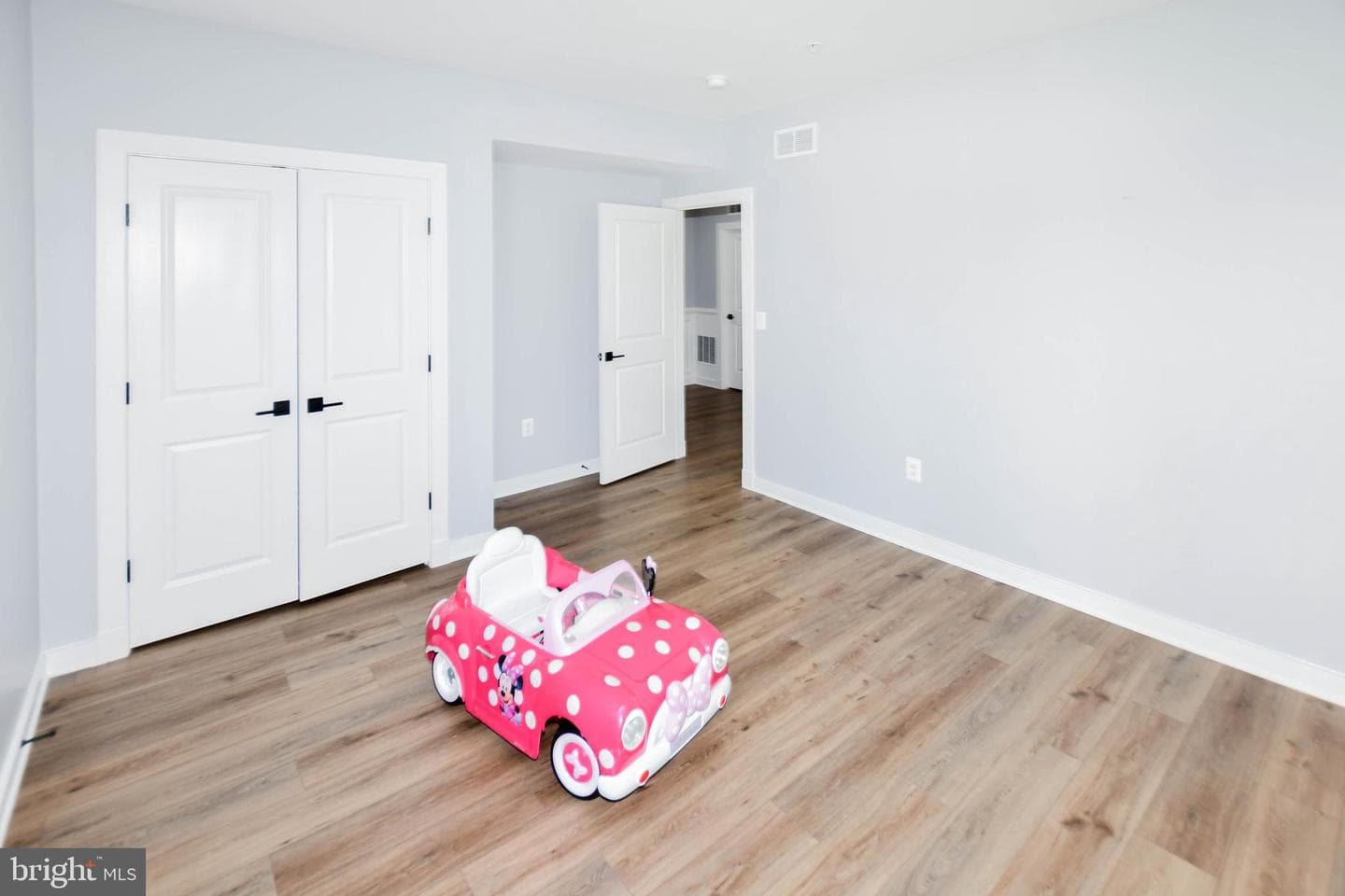 15921 Hyde Park Place photo 76