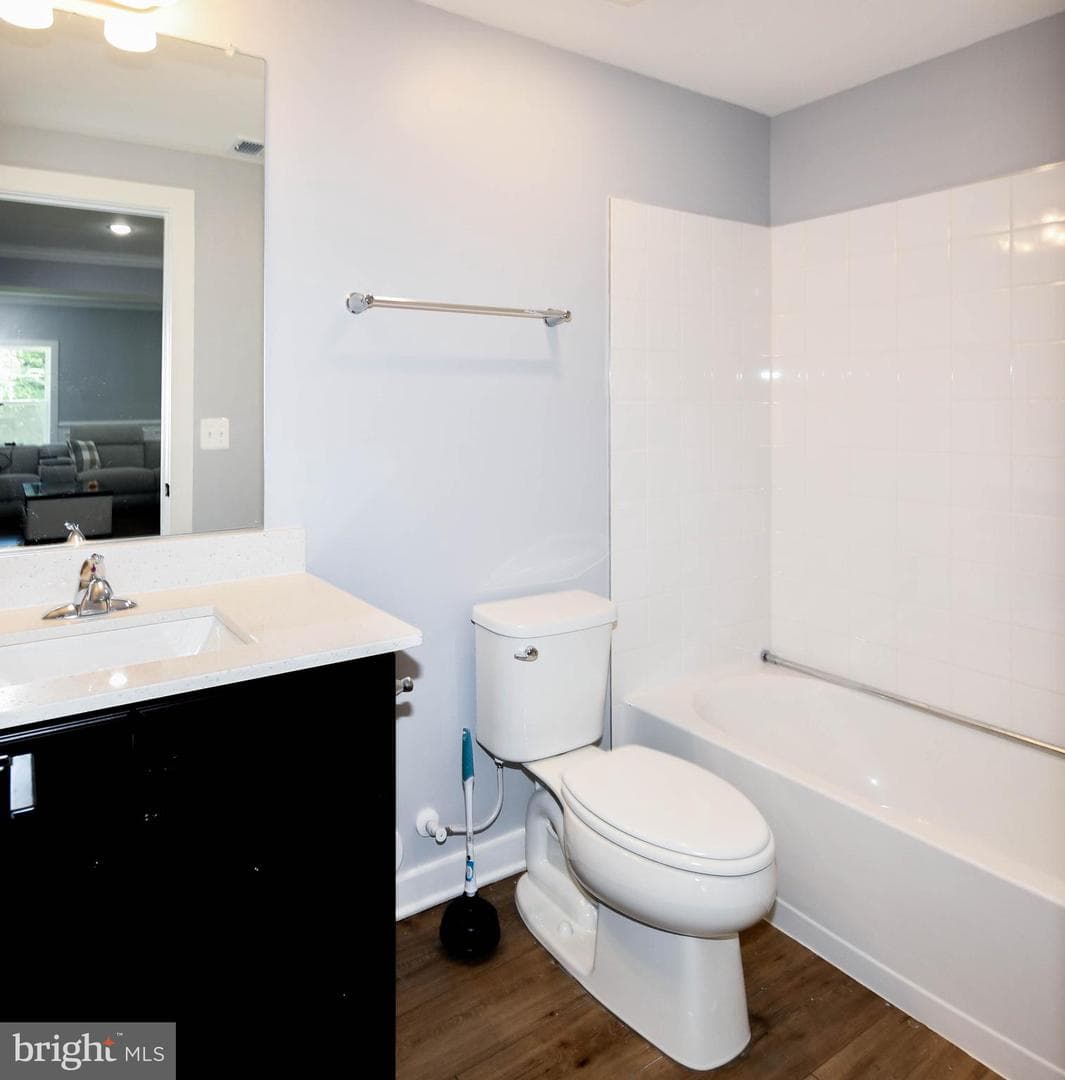 15921 Hyde Park Place photo 78