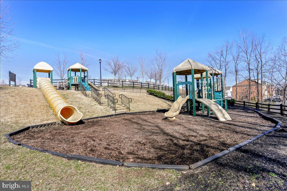 15428 Symondsbury Way photo 30