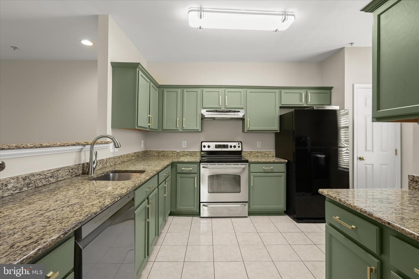 14705 Hampshire Hall Court #203 photo 22