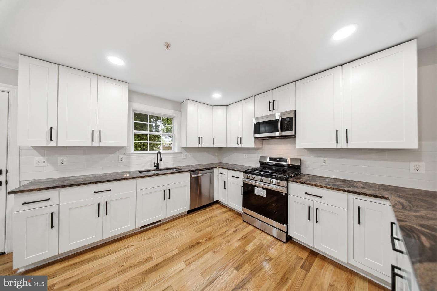 4509 32nd Street photo 25