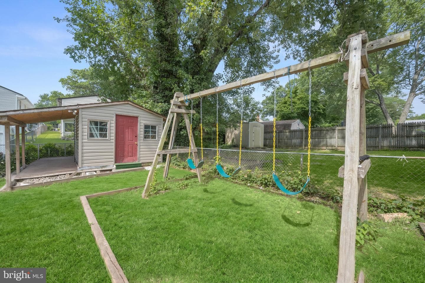 4705 Lincoln Avenue photo 19