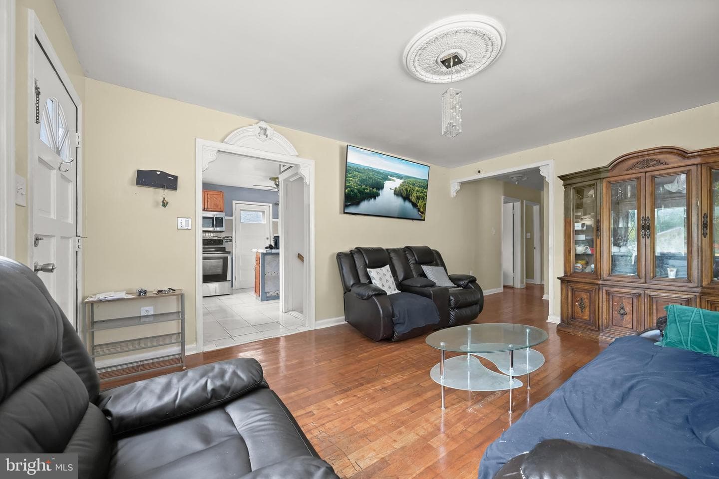 4705 Lincoln Avenue photo 8