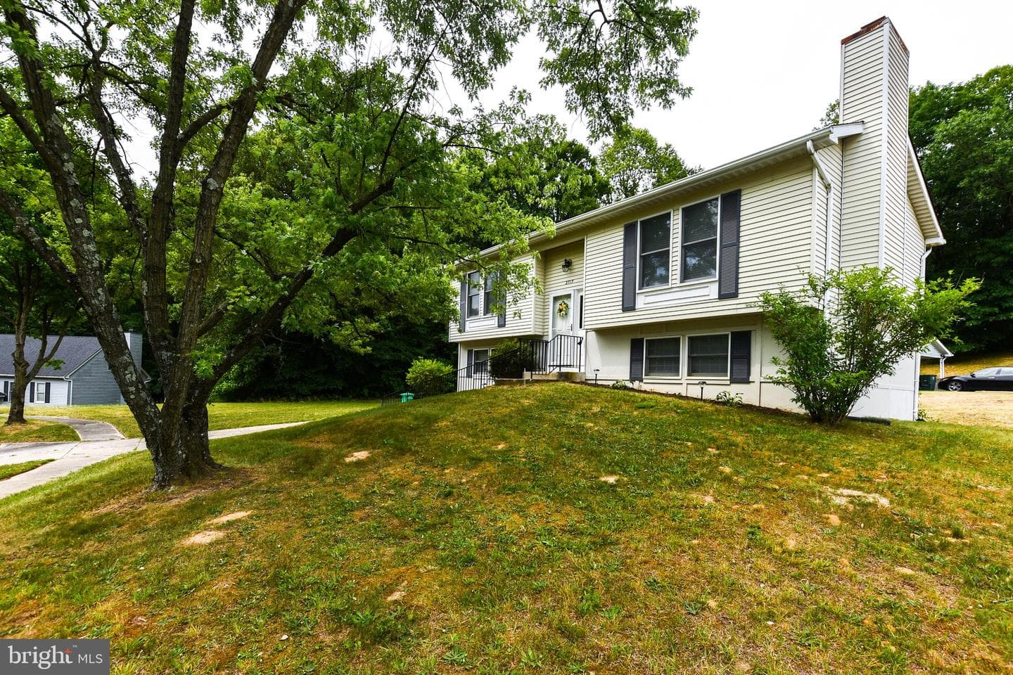 2717 Timbercrest Drive photo 4