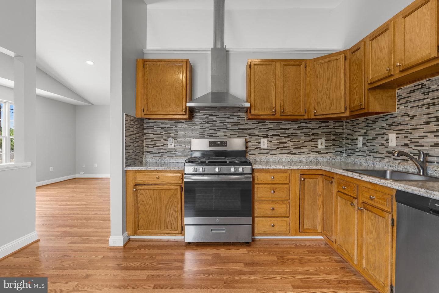 4513 Banner Street photo 9
