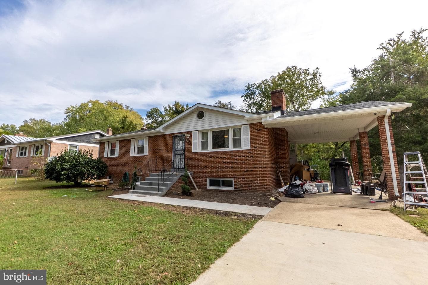 6911 Groveton Drive, Clinton