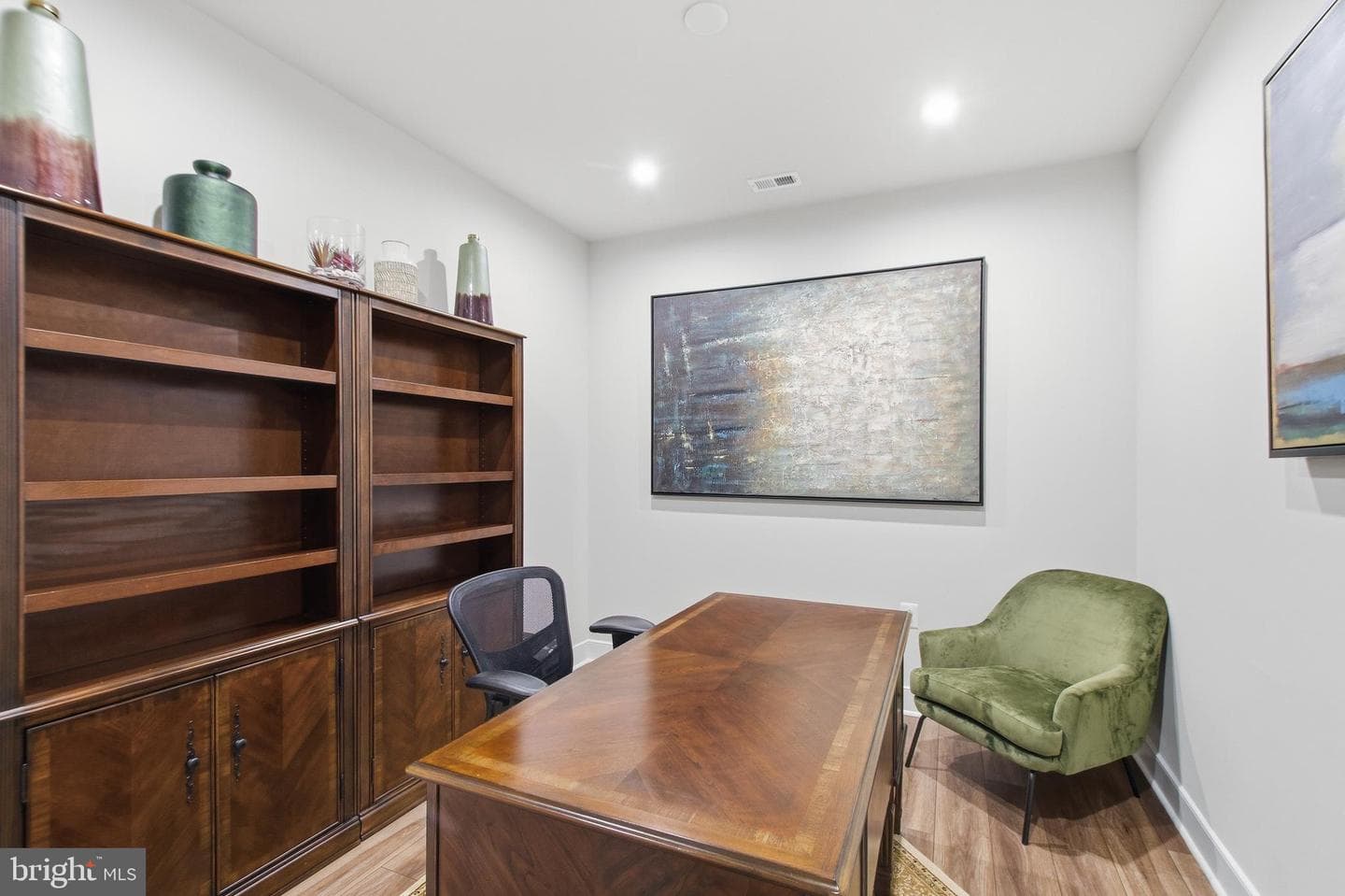 100 Saint Ives Place #108 photo 16