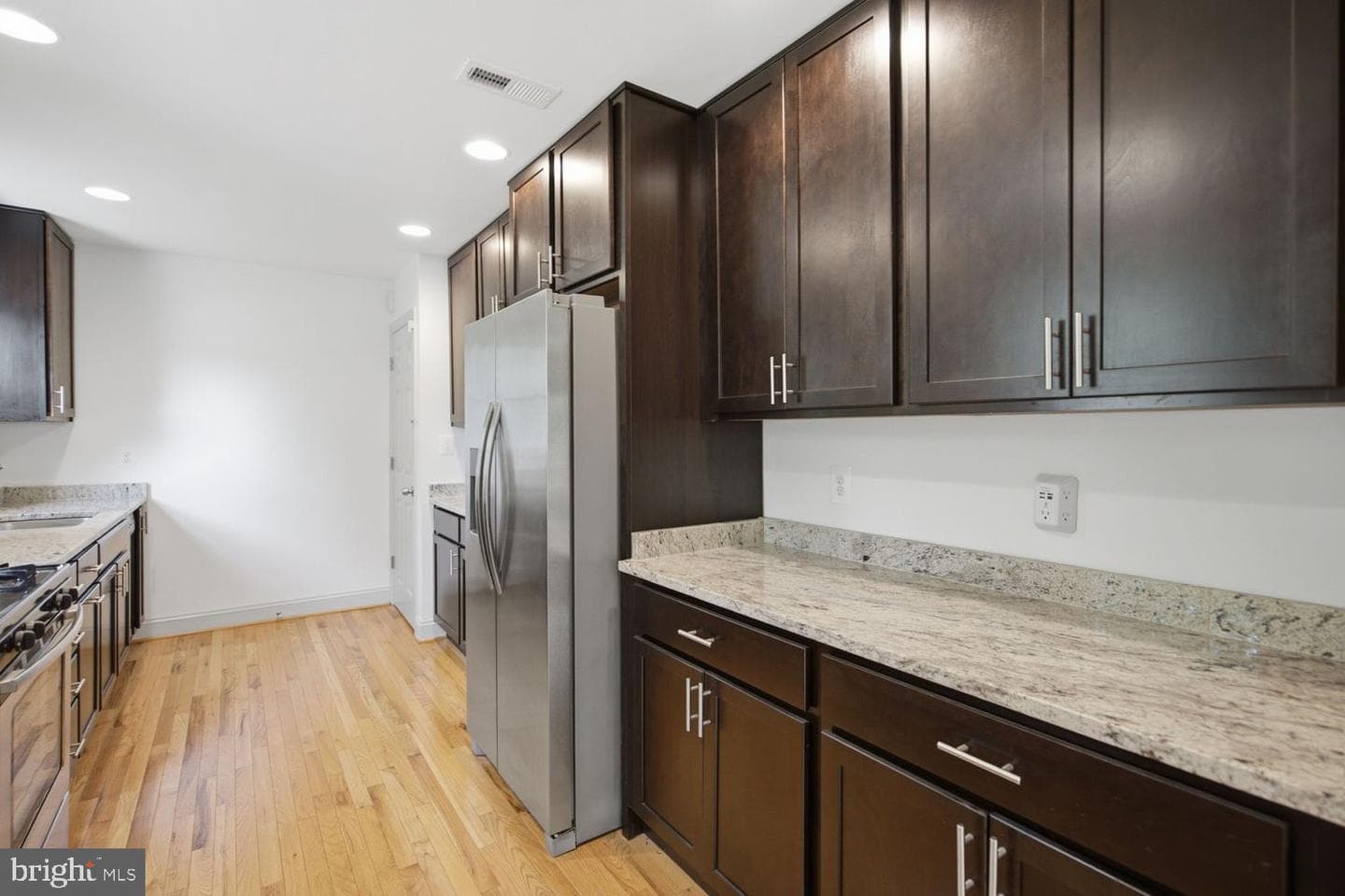 3001 Lancer Place photo 9