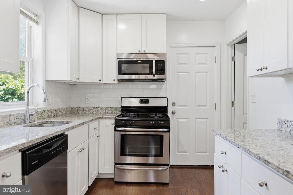 6717 Marianne Drive photo 9