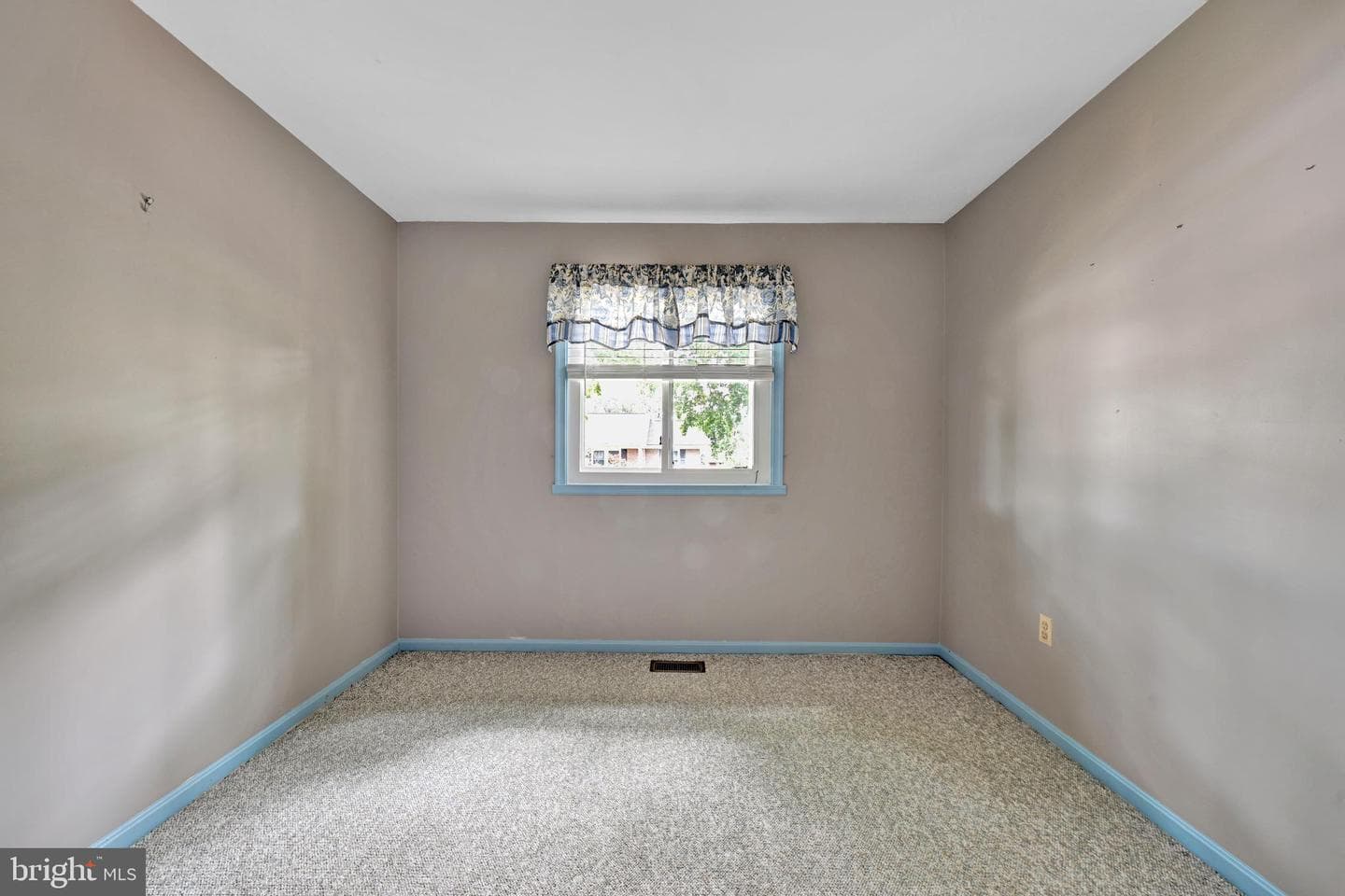 1409 2nd Street photo 28