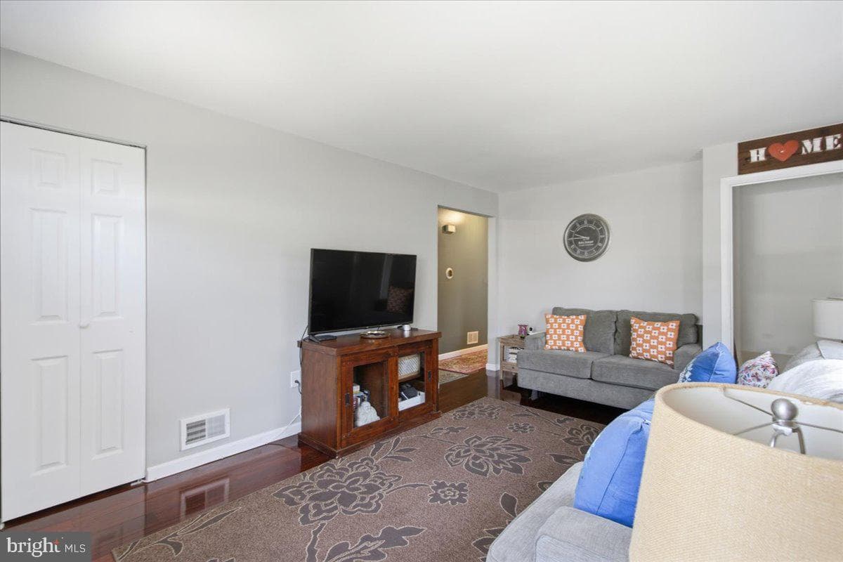 1116 Iago Avenue photo 5