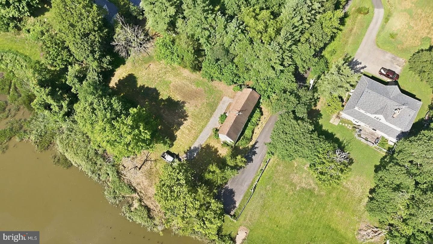 17501 Watershed Drive photo 3