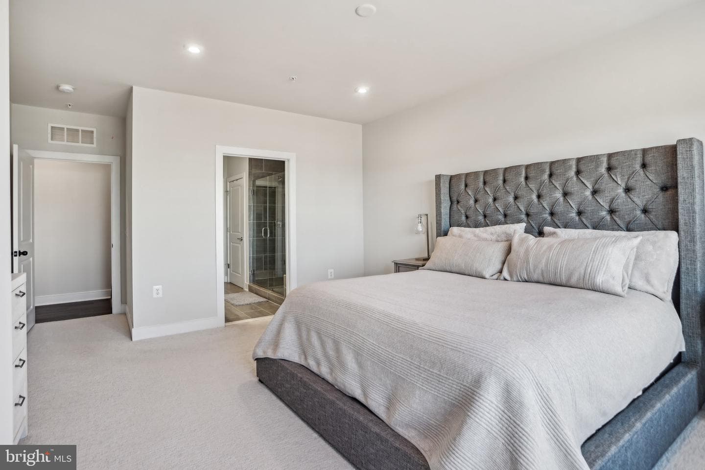 100 Saint Ives Place #306 photo 18