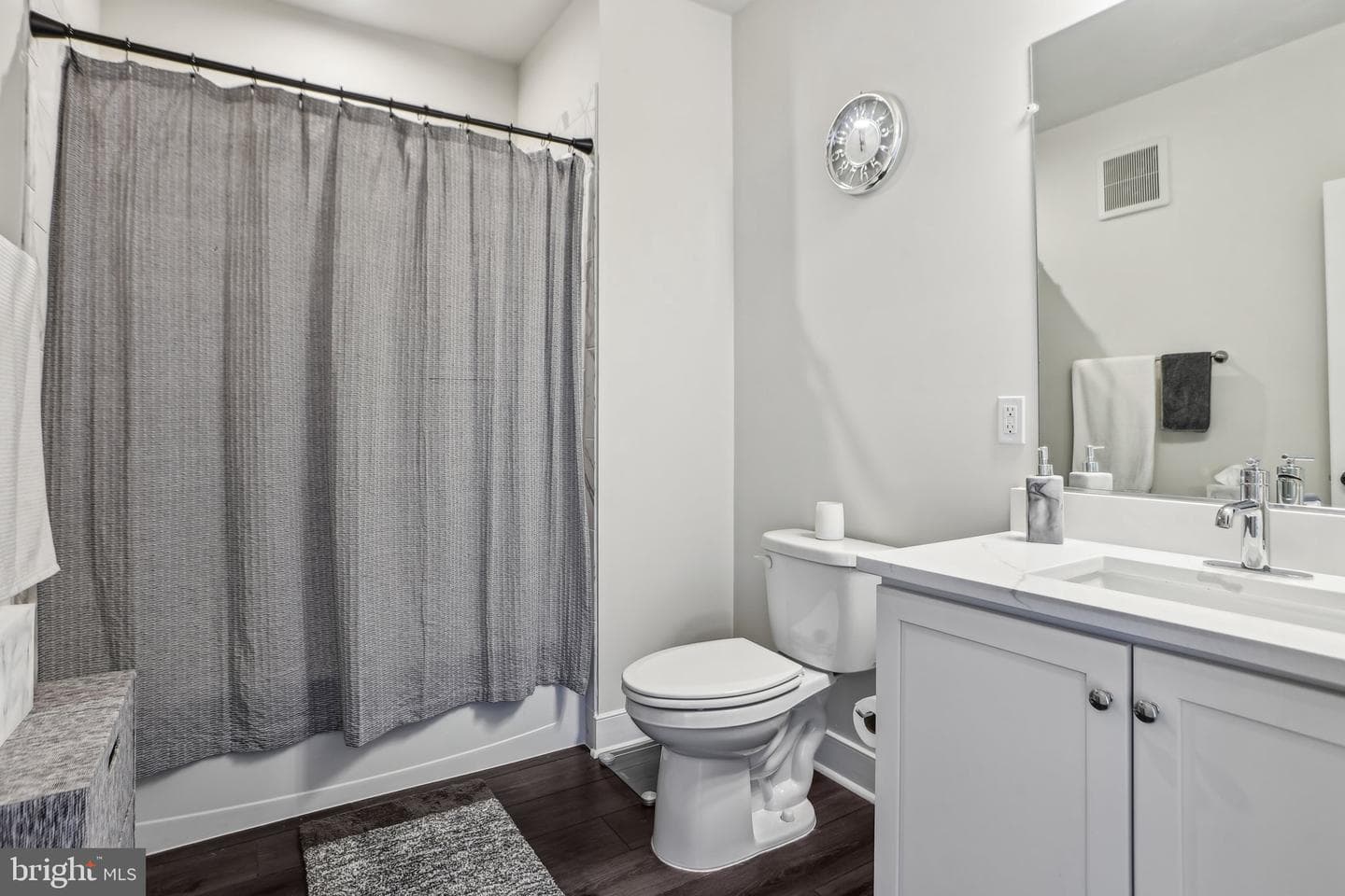 100 Saint Ives Place #306 photo 27