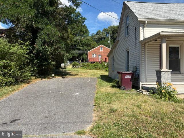 725 Mentor Avenue photo 3