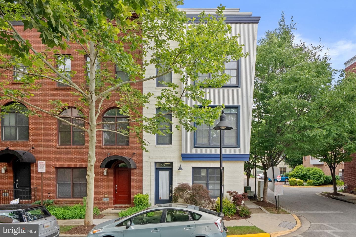 5601 44th Avenue photo 3