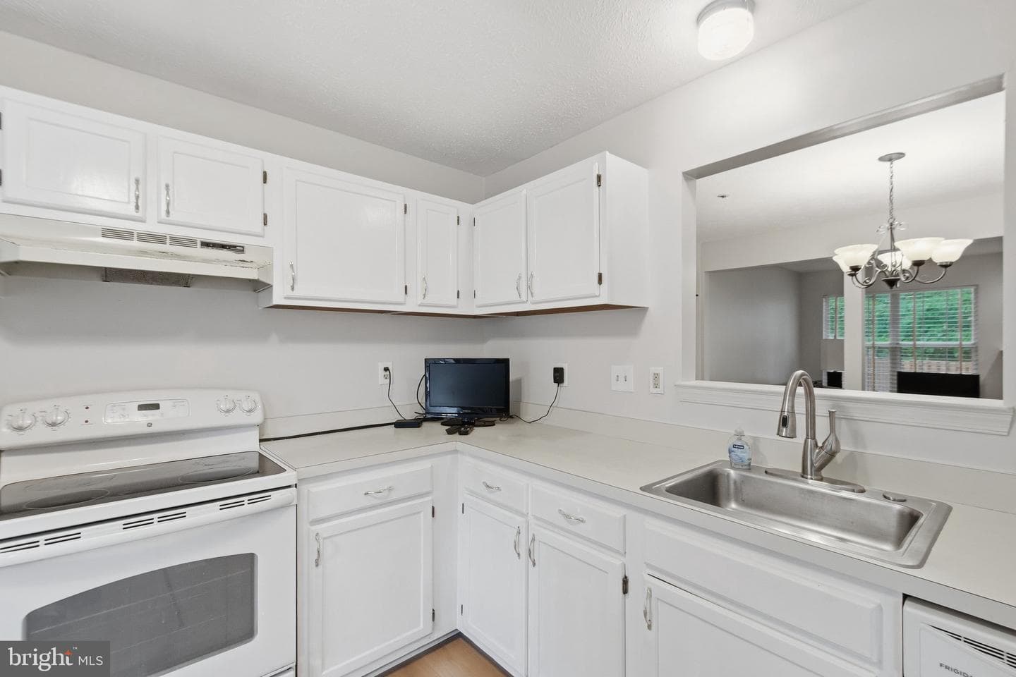 3210 Forest Run Drive photo 7