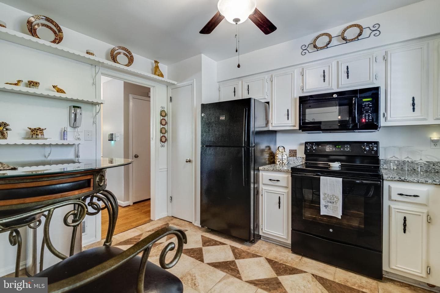 12817 Peace Drive photo 9