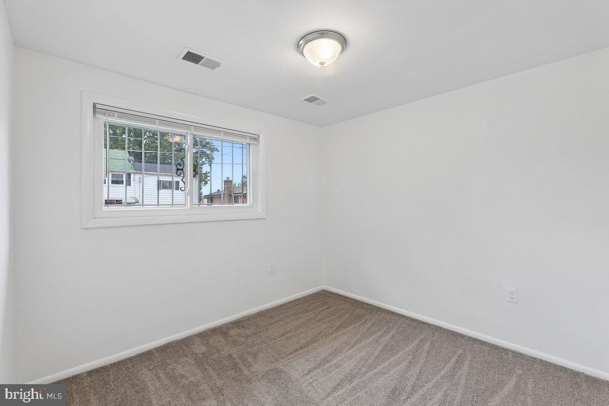 605 Hedgeleaf Avenue photo 14