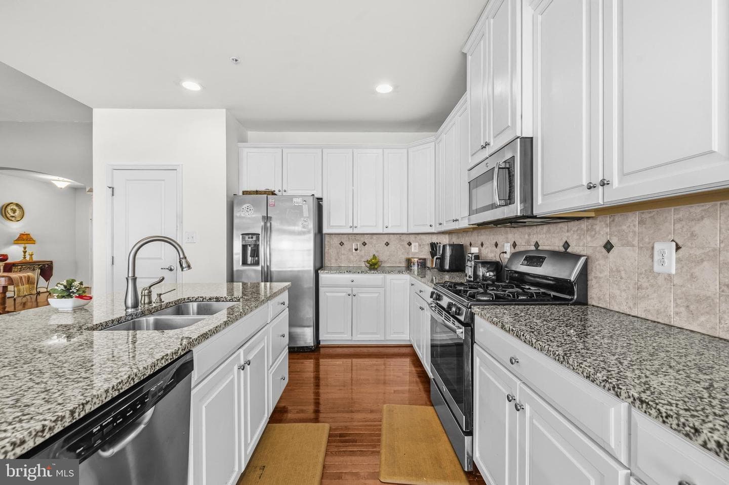 9411 Piaffe Circle photo 12