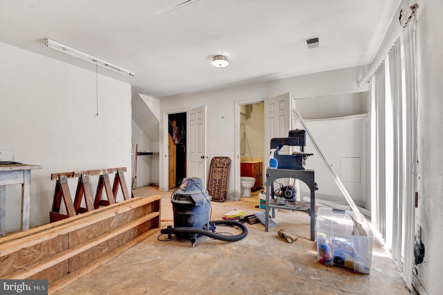 7111 Forbes Boulevard photo 25