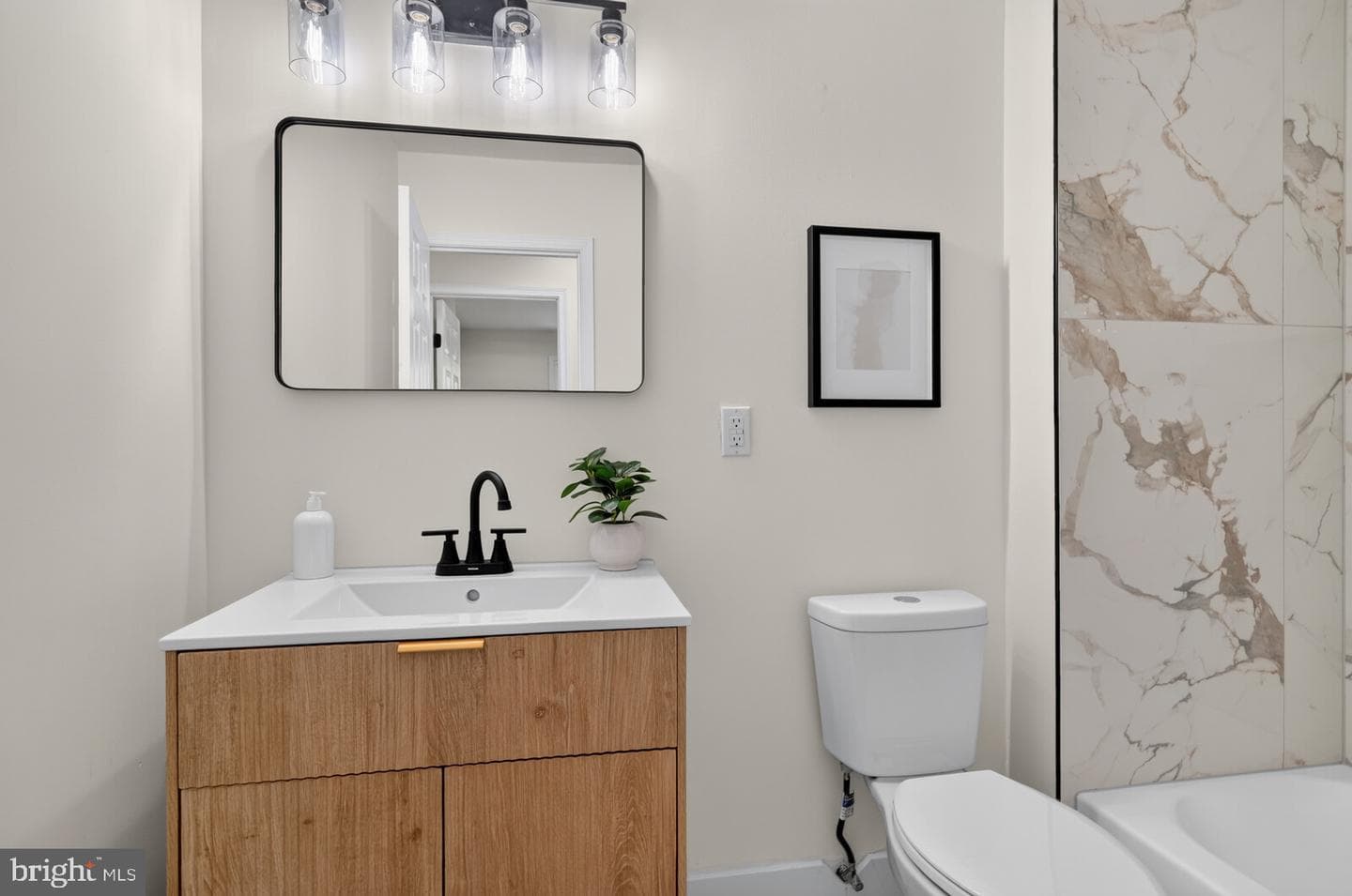 10914 Layton Street photo 28