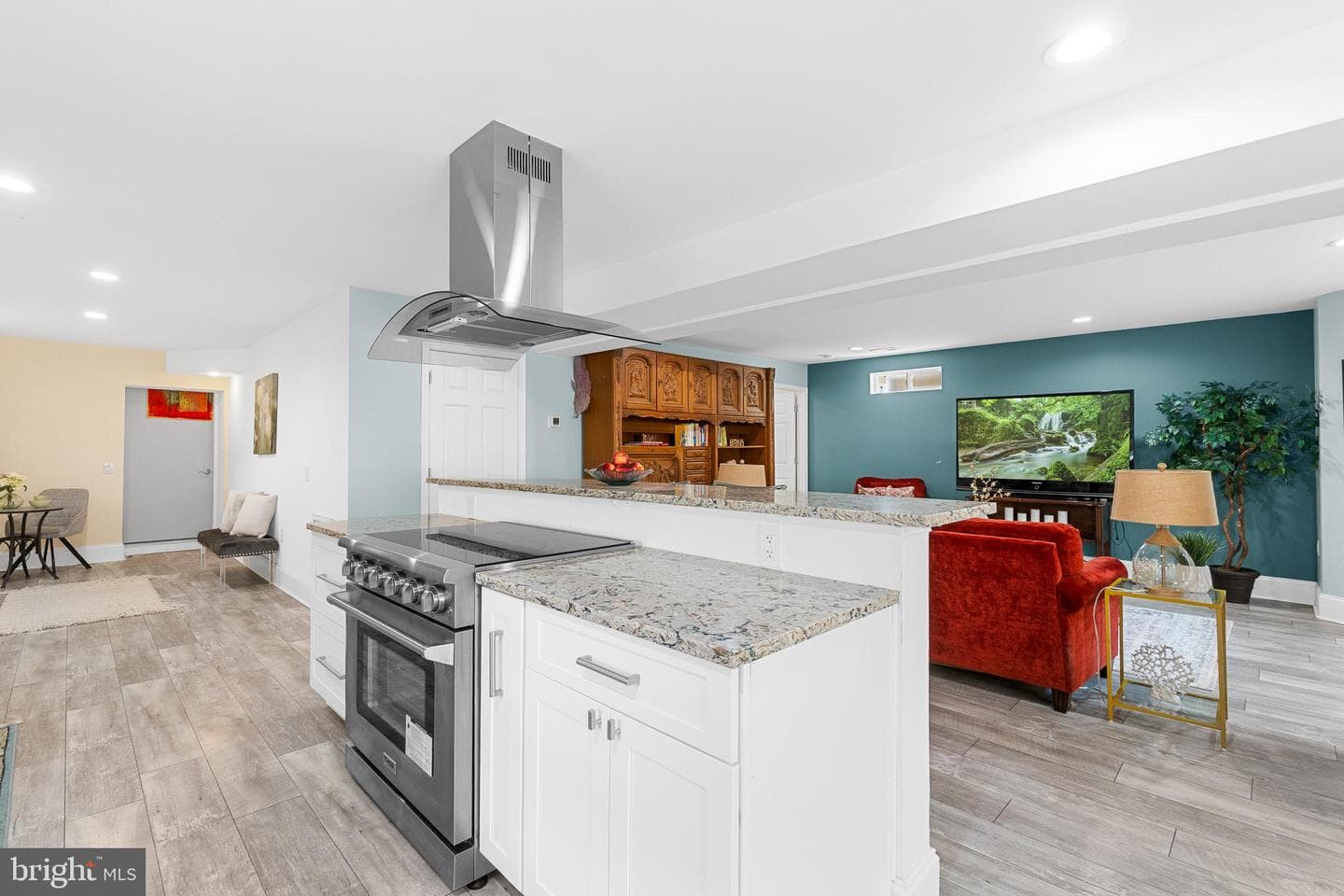 727 61st Avenue photo 9
