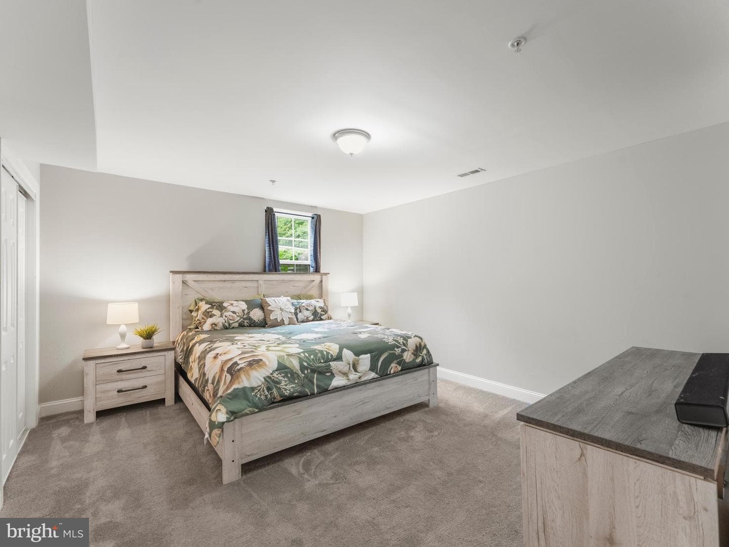 100 Inverness Lane photo 28