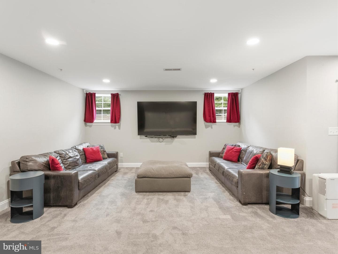 100 Inverness Lane photo 31