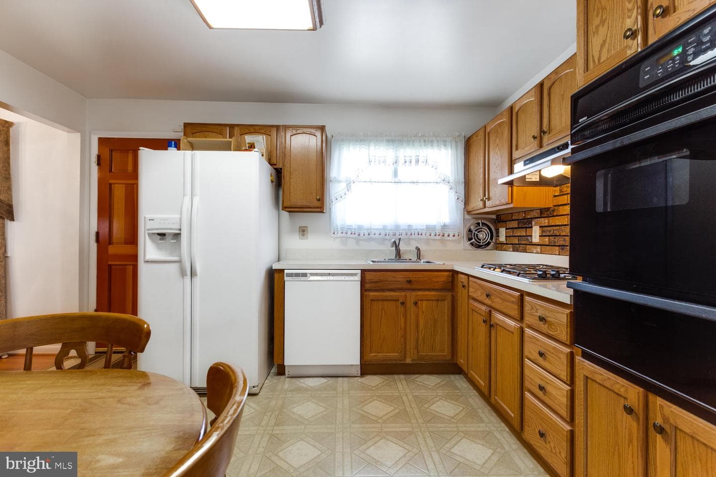 5528 Helmont Drive photo 37