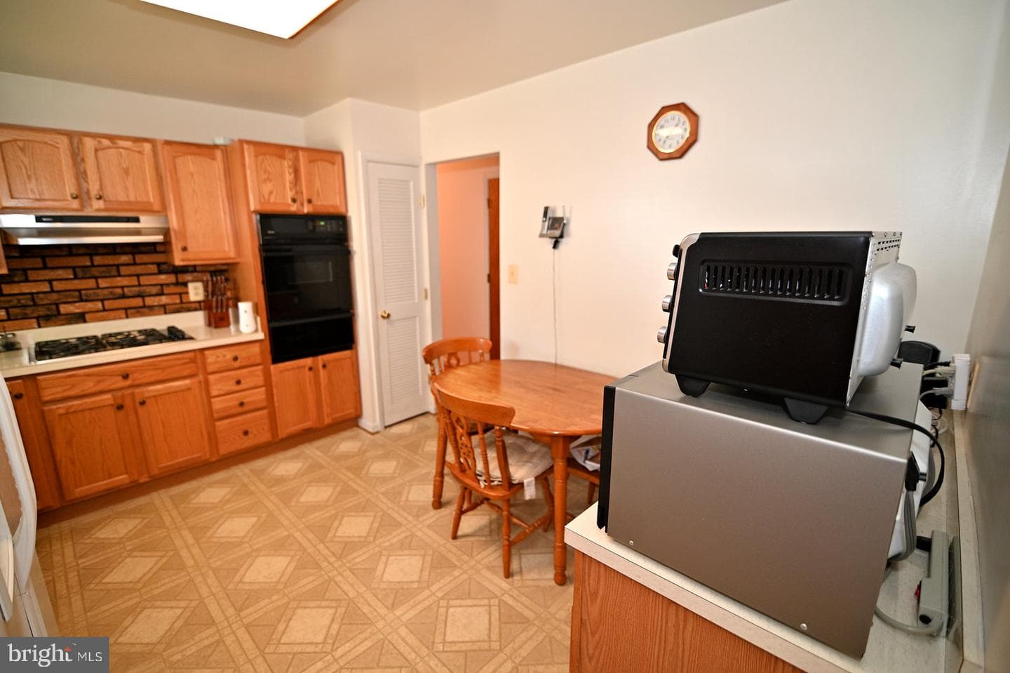 5528 Helmont Drive photo 63