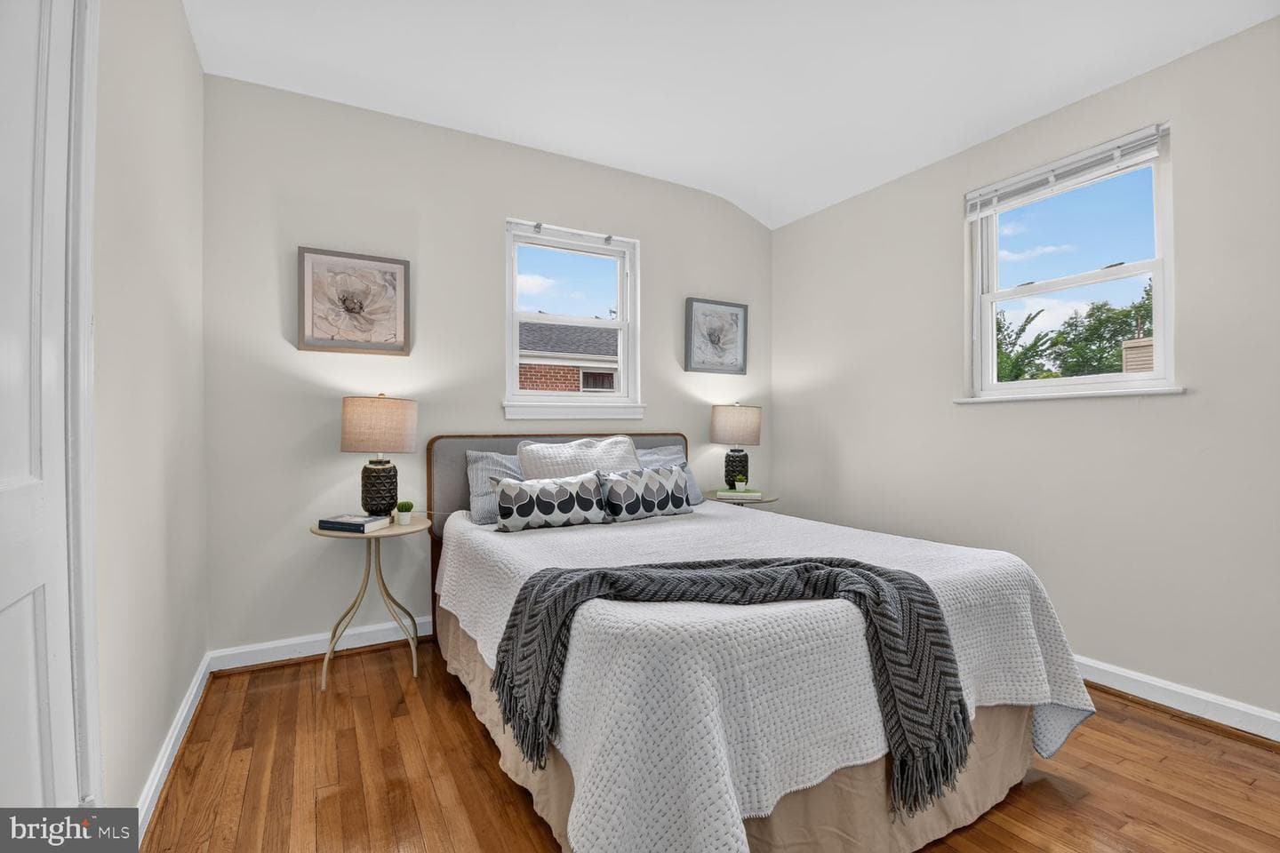 2416 Griffen Street photo 7