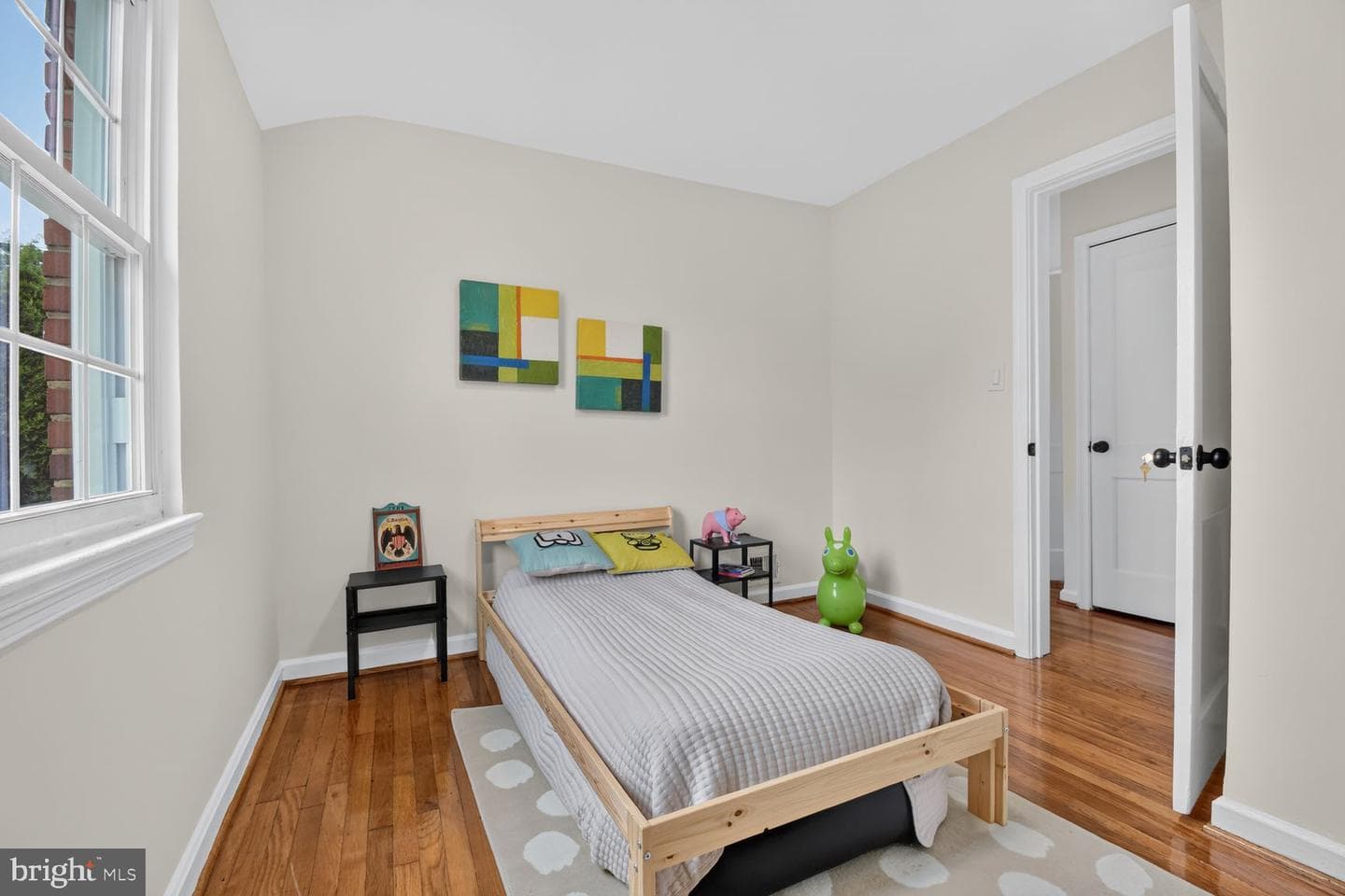 2416 Griffen Street photo 9