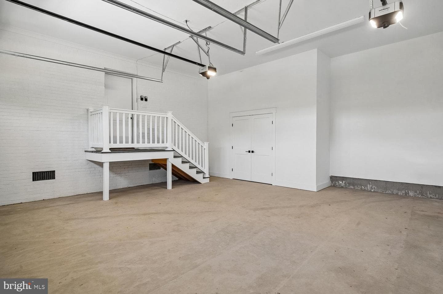 17304 Queen Anne Bridge Road photo 24