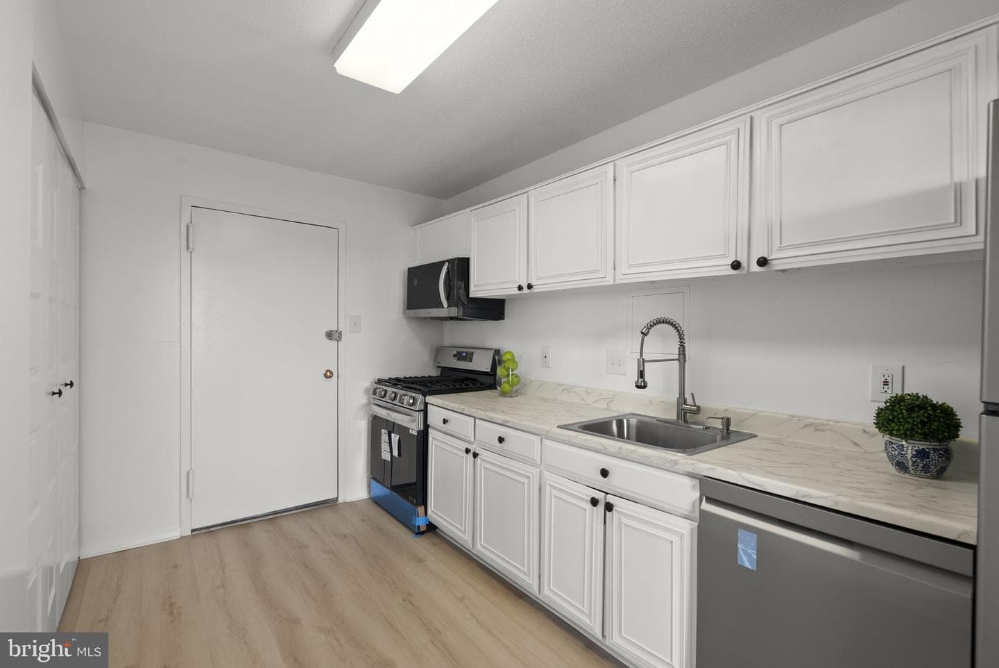 6100 Westchester Park Drive #1117 photo 12