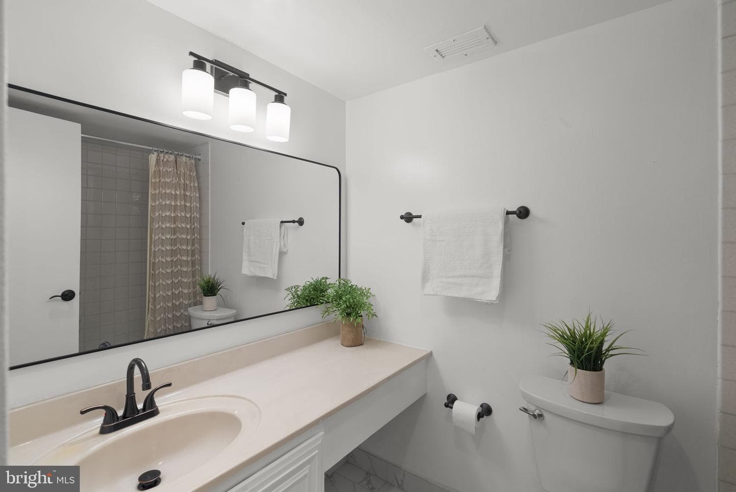 6100 Westchester Park Drive #1117 photo 17