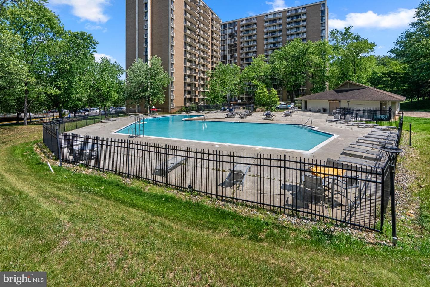 6100 Westchester Park Drive #1117 photo 29