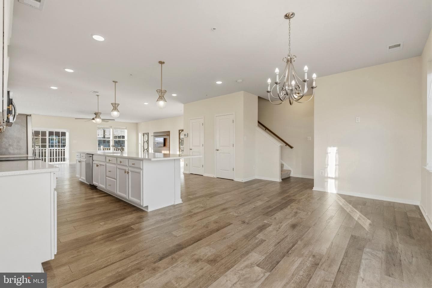 9602 Tealbriar Drive photo 14
