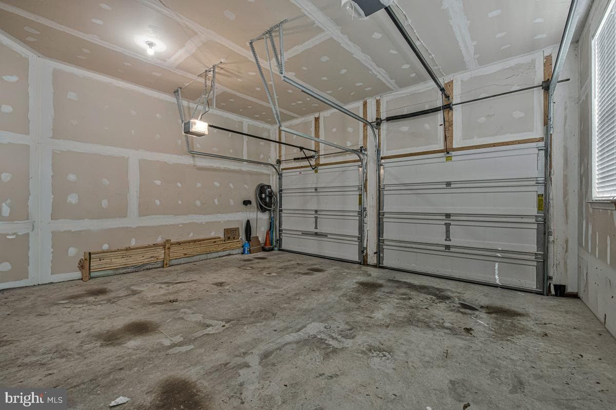 13703 Loganville Street photo 46