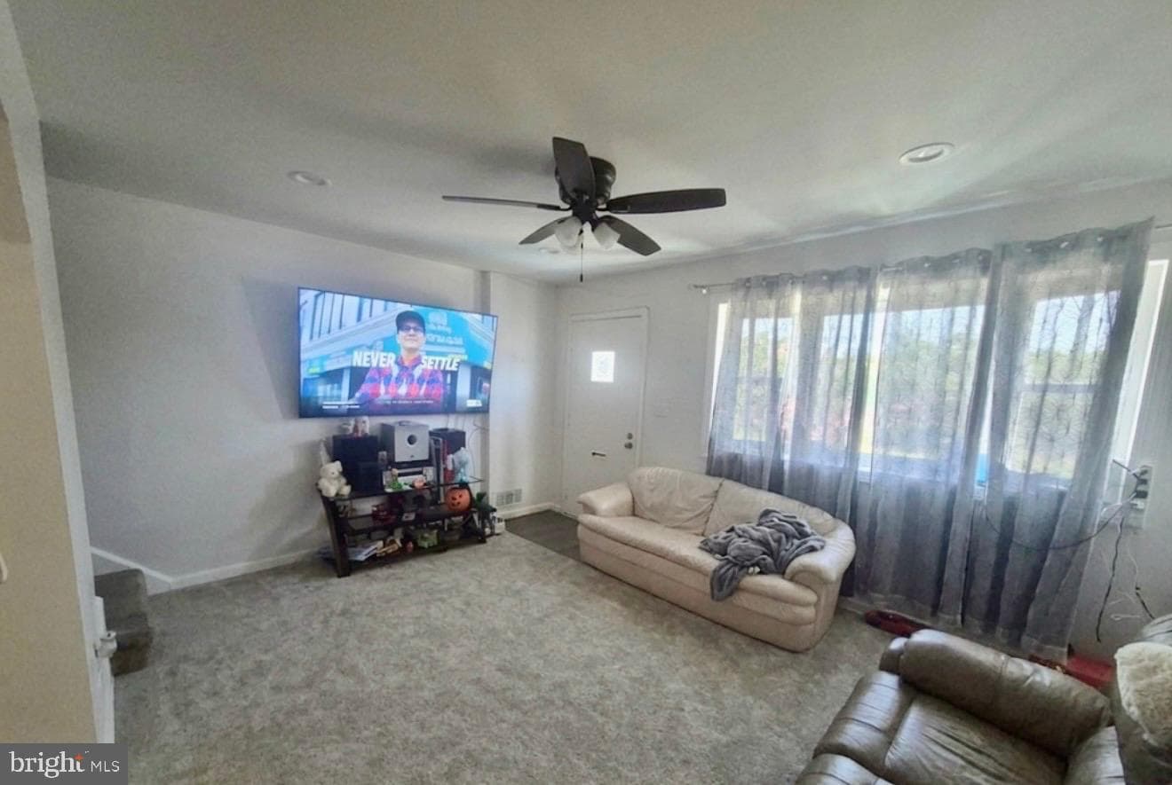 1821 Longfellow Street photo 7