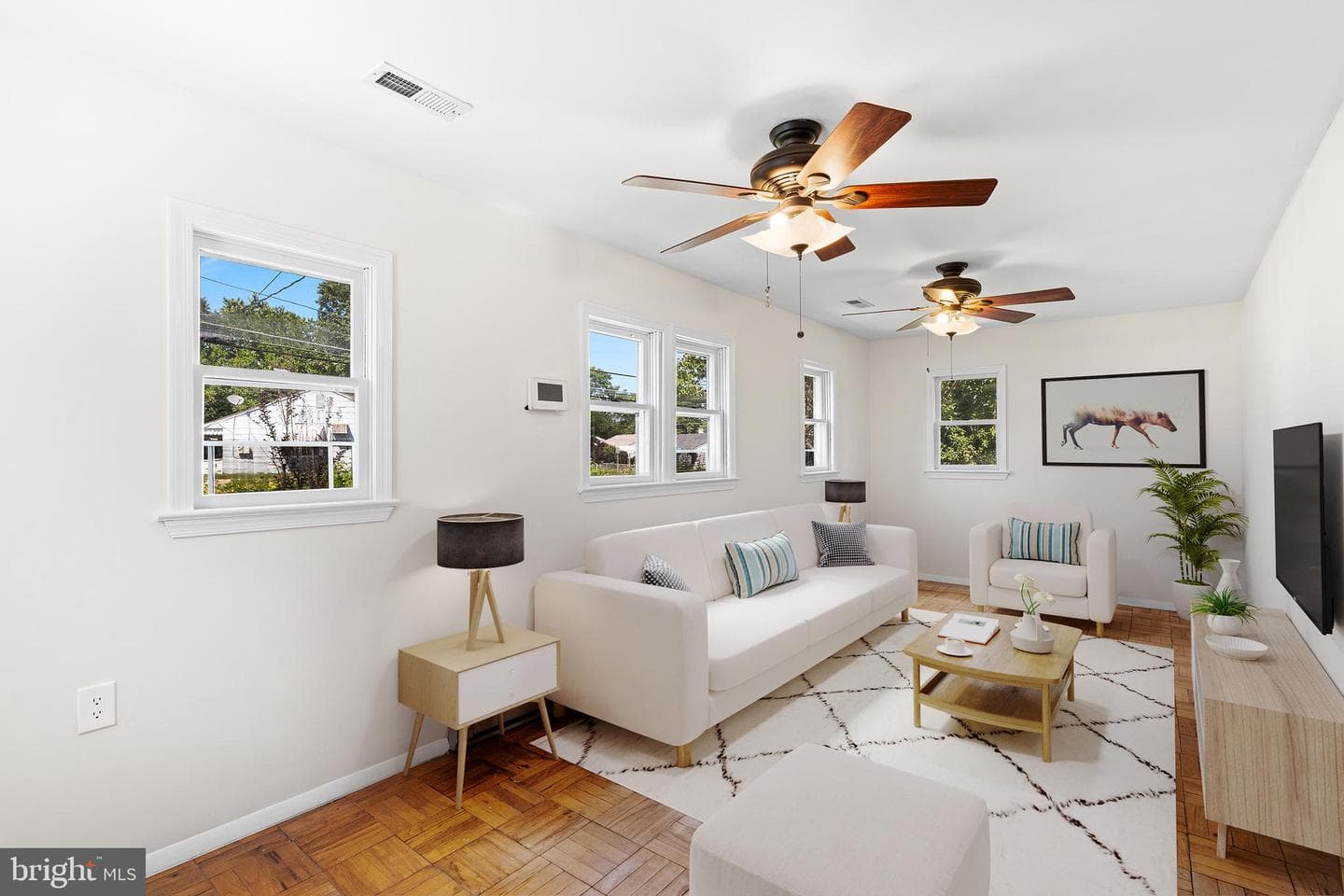 905 Lindsay Road photo 15