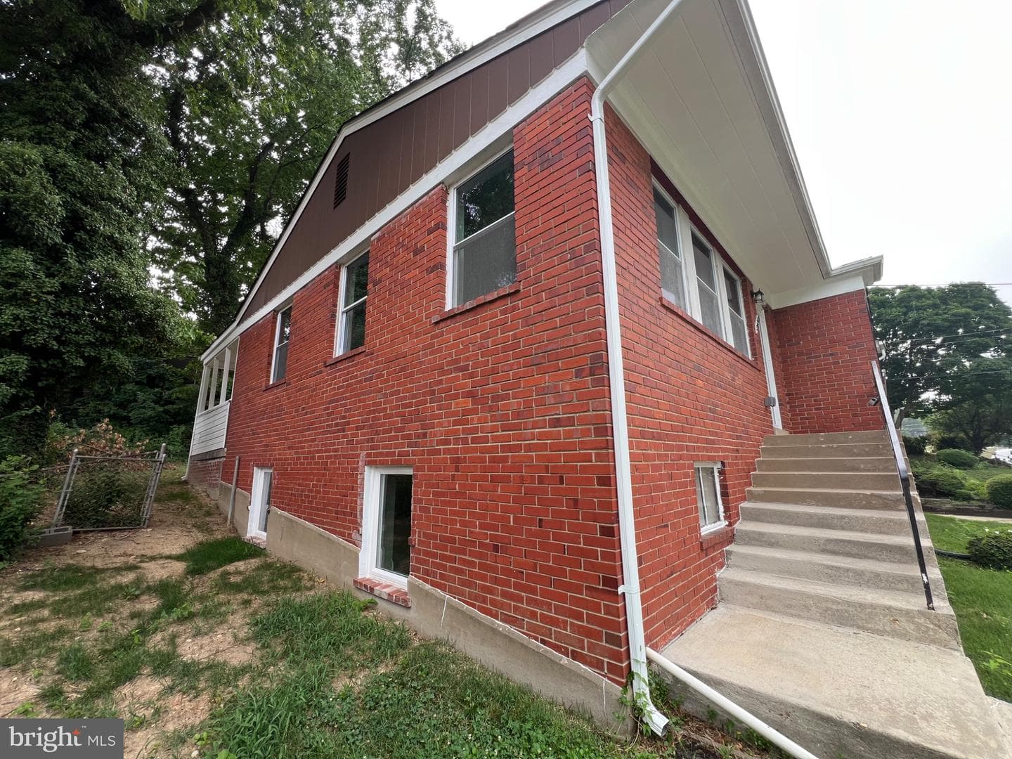 3420 25th Avenue photo 11