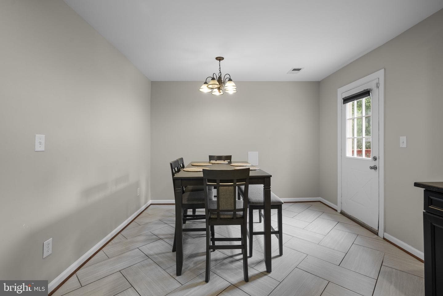 14905 White Hall Avenue photo 8