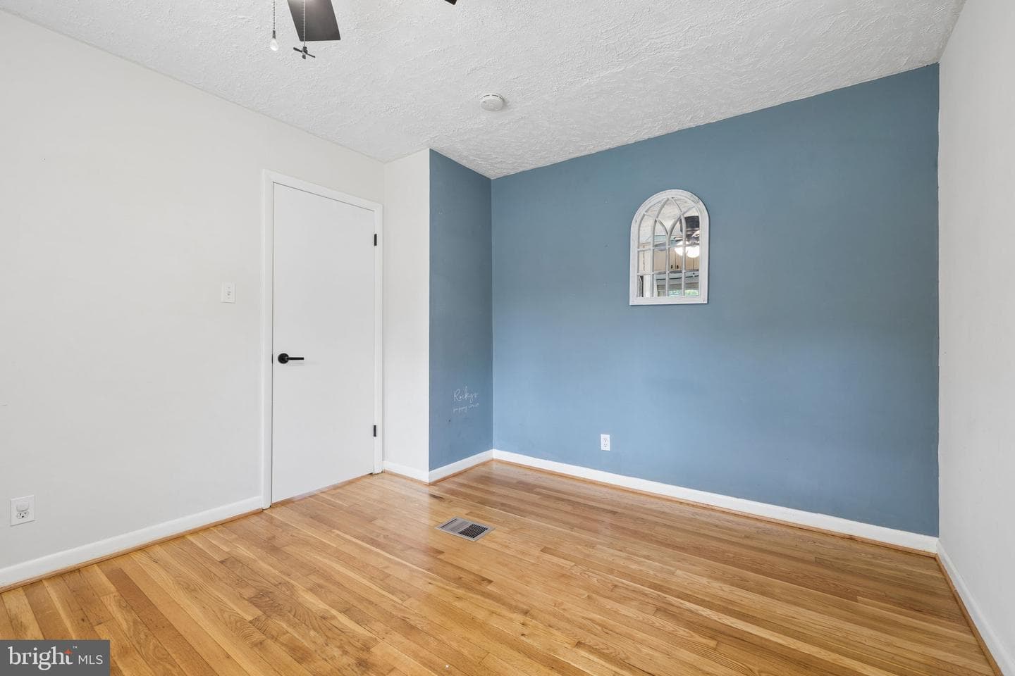 5903 Berwyn photo 16
