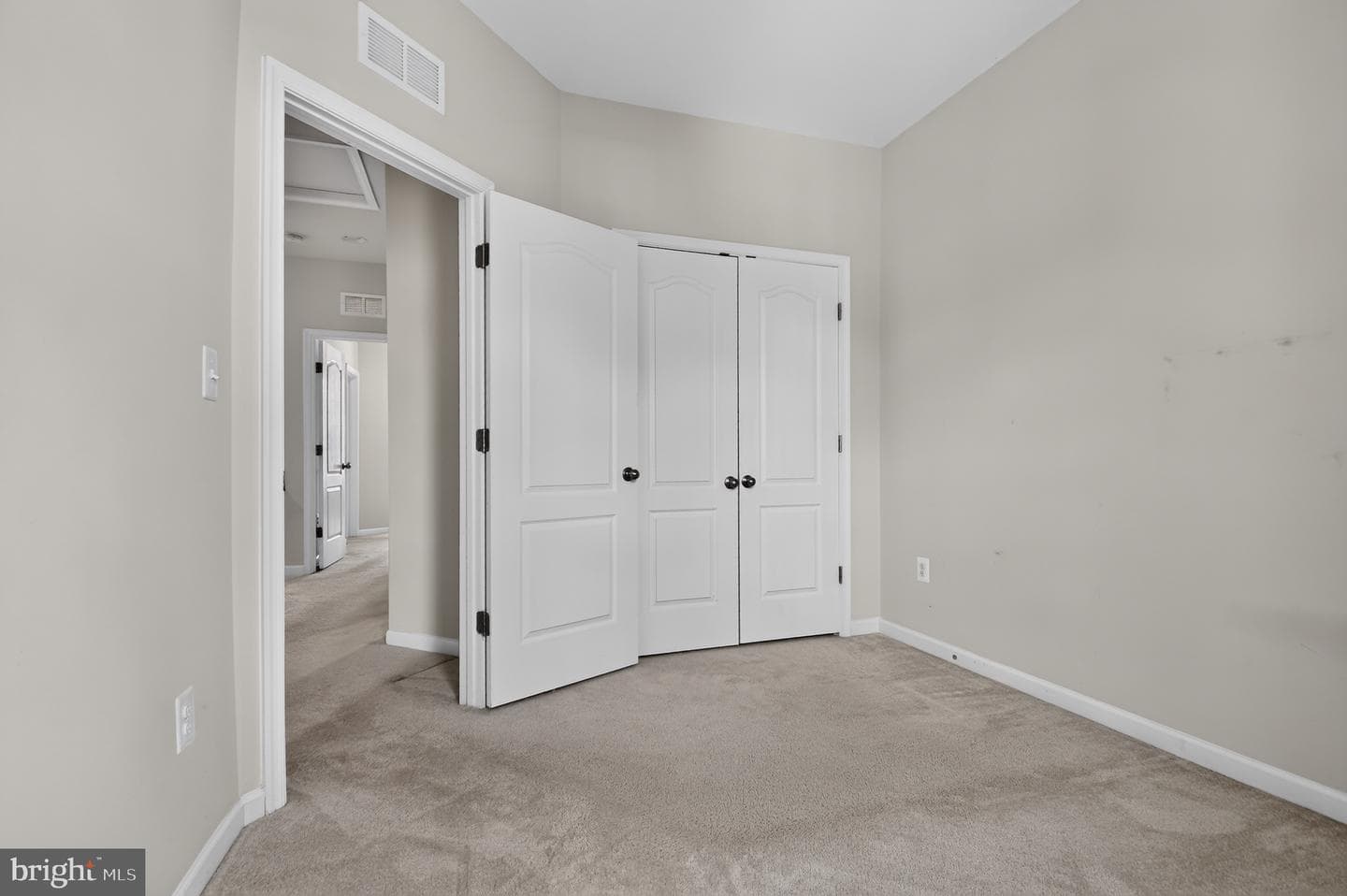 9502 Saw Mill Lane photo 13