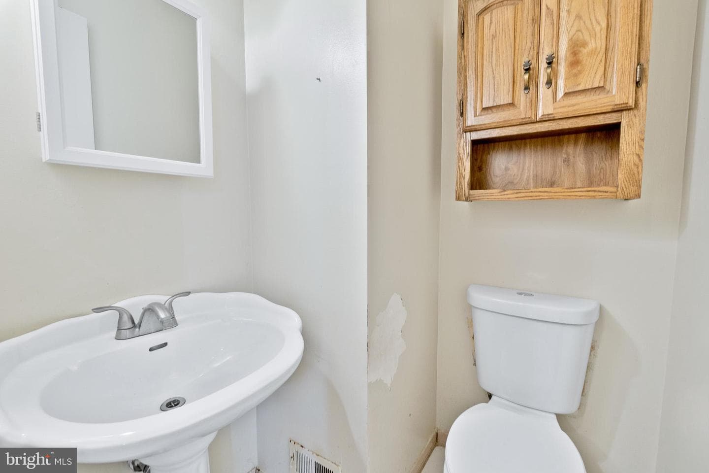 5902 Westchester Park Drive photo 10