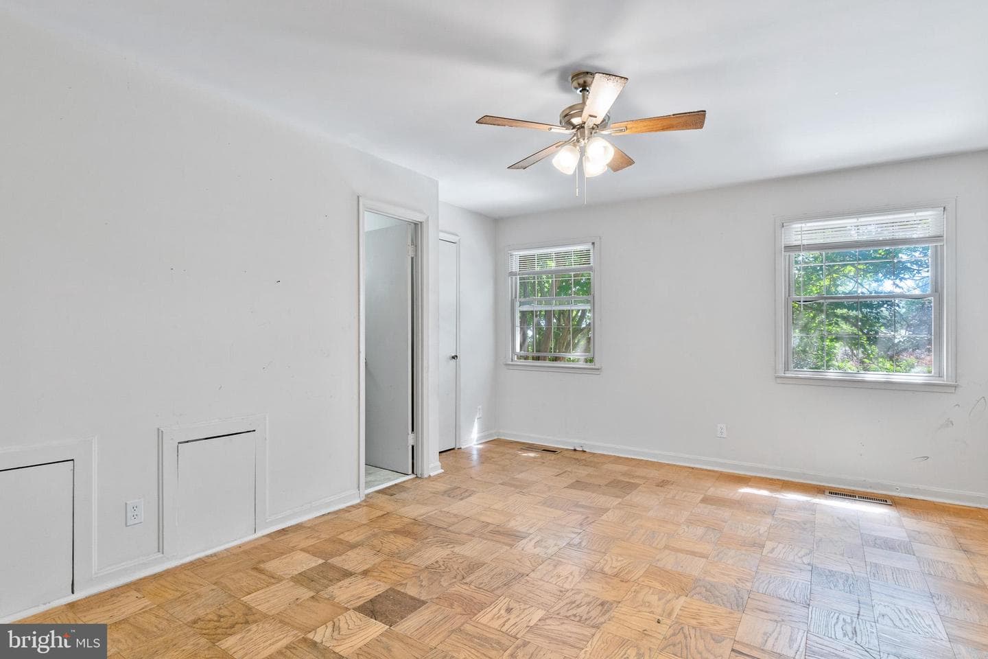 5902 Westchester Park Drive photo 11